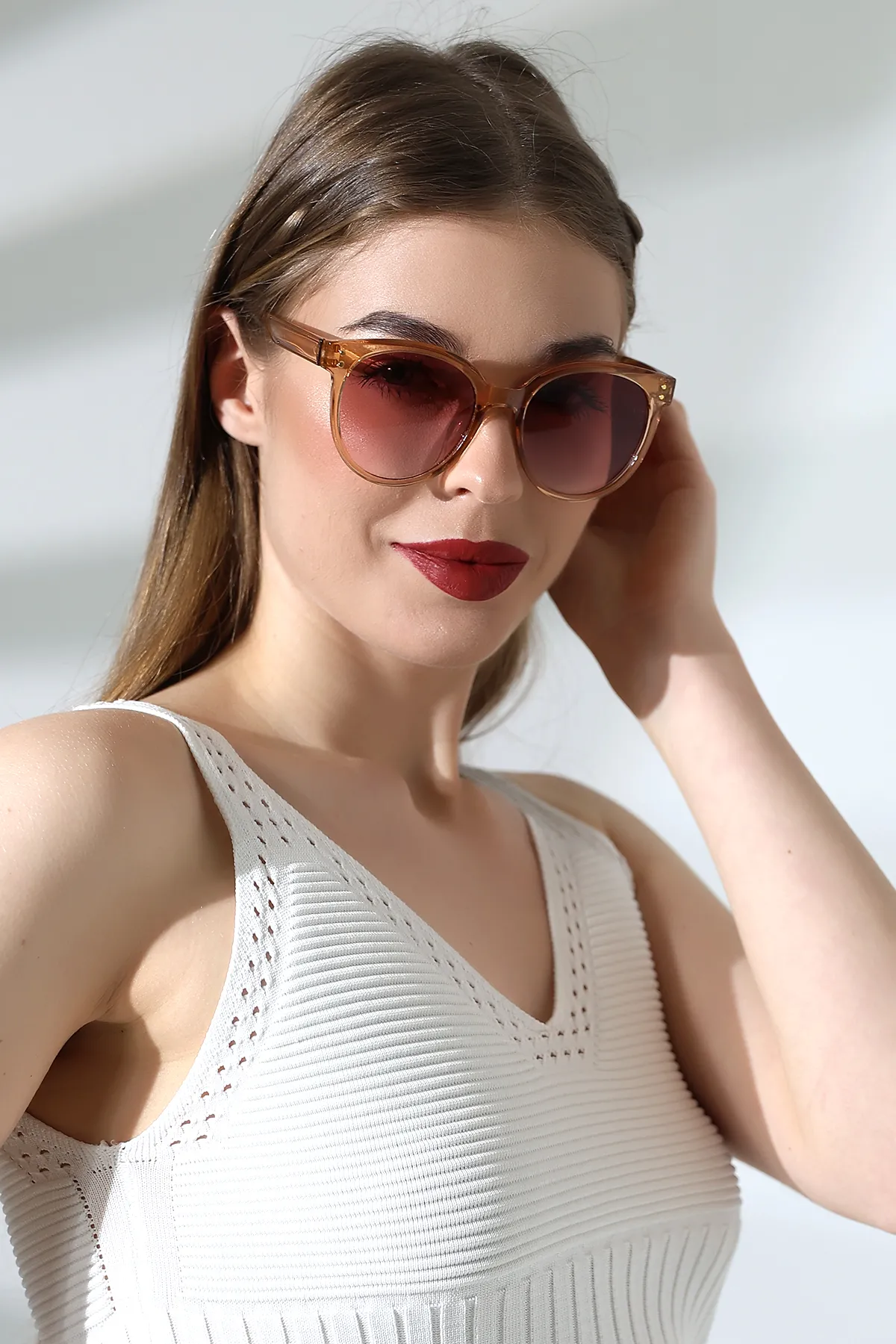 Kadın Aksesuarlı Oval Bal Rengi Güneş Gözlüğü 23008 c4 Kadın Aksesuarlı Oval Bal Rengi Güneş Gözlüğü 23008 c4