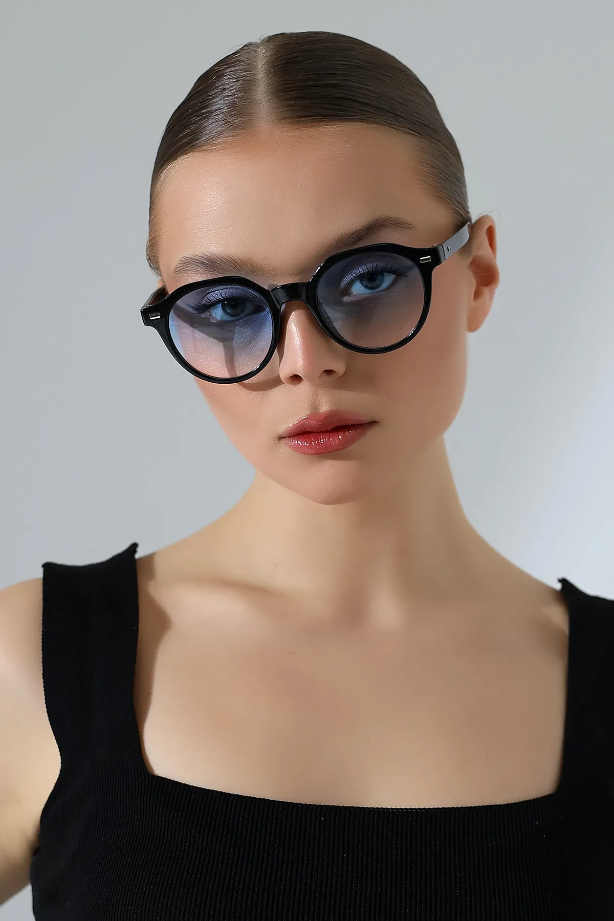 Kadın Aksesuarlı Oval Mavi Cam Güneş Gözlüğü 23007 c2 M Kadın Aksesuarlı Oval Mavi Cam Güneş Gözlüğü 23007 c2 M