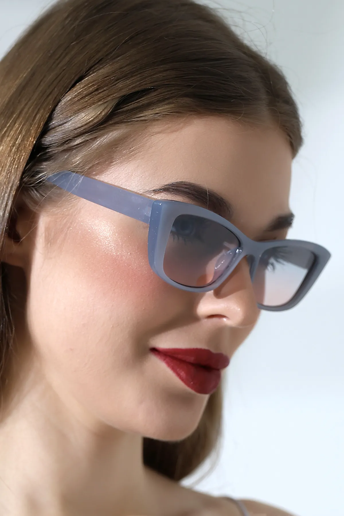 Kadın Gri Cat Eyes Degrade Cam Güneş Gözlüğü 23009 C15 Kadın Gri Cat Eyes Degrade Cam Güneş Gözlüğü 23009 C15