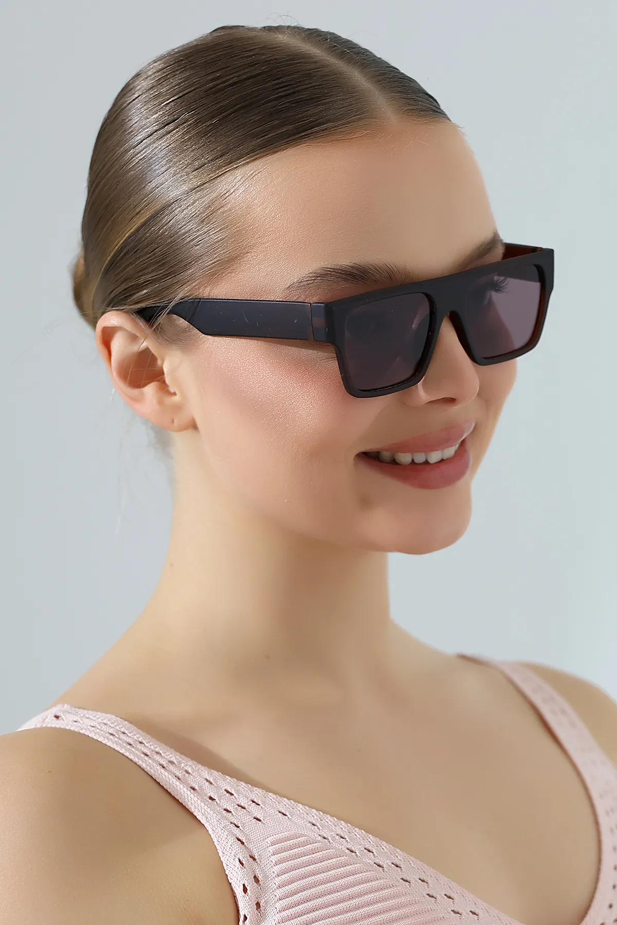 Kadın Kare Kahverengi Mat Güneş Gözlüğü 23048 C3 M Kadın Kare Kahverengi Mat Güneş Gözlüğü 23048 C3 M