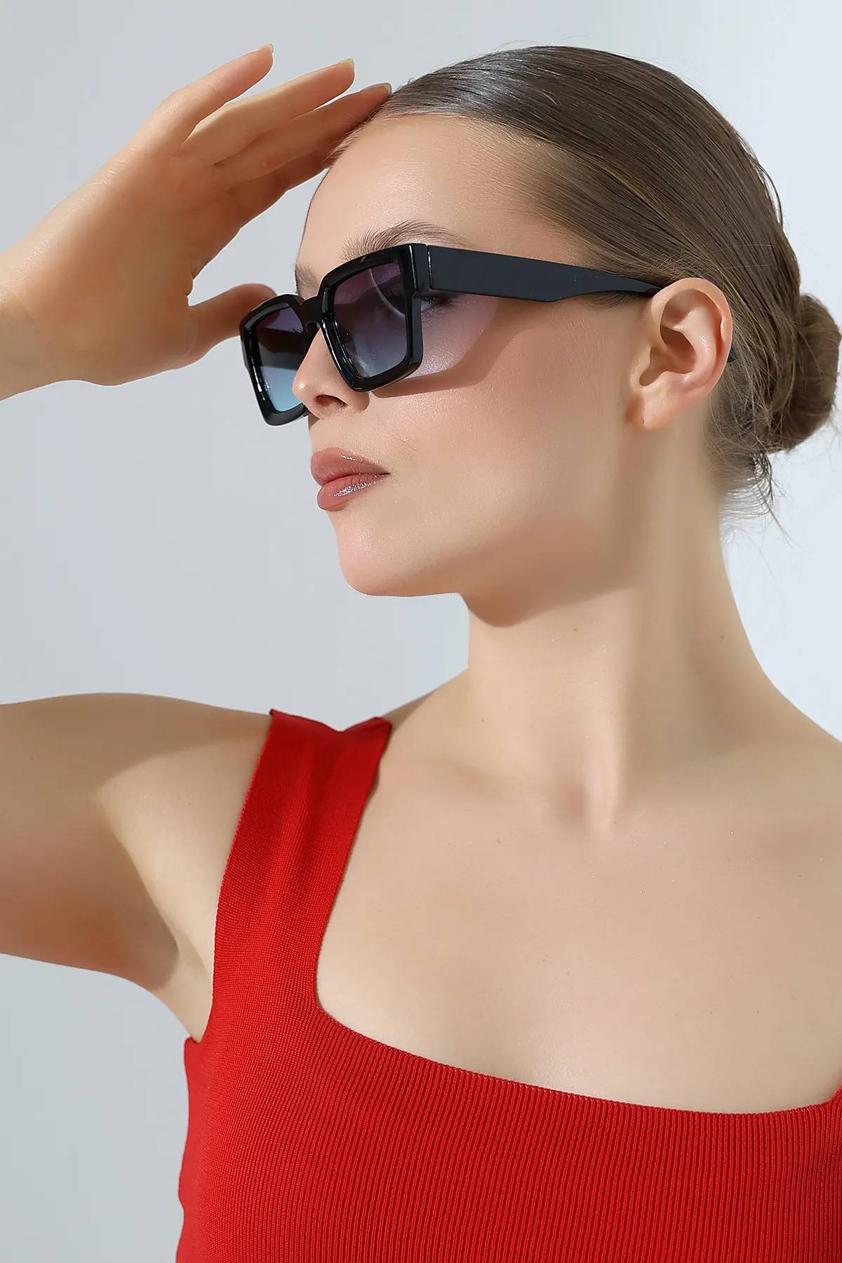 Kadın Kare Siyah Açık Renk Cam Güneş Gözlüğü 23022 c2 Kadın Kare Siyah Açık Renk Cam Güneş Gözlüğü 23022 c2