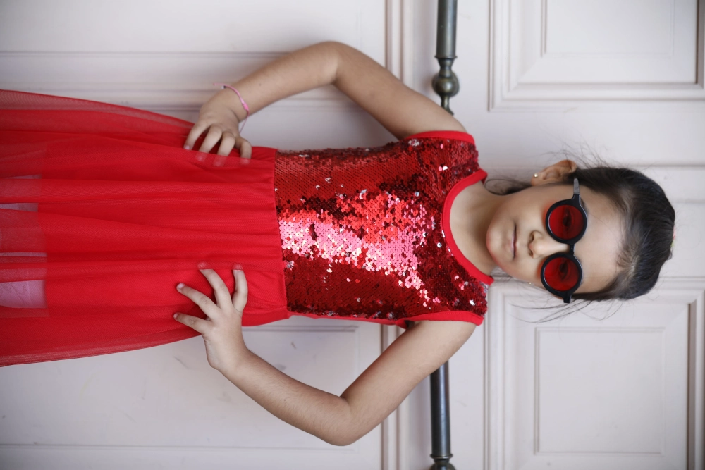 Çocuk Siyah Çerçeve Kımızı Cam UV400 Güneş Gözlüğü