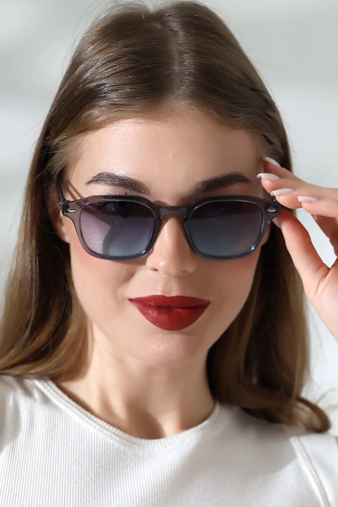 Kadın Aksesuarlı Füme Kare Güneş Gözlüğü 23012 C5