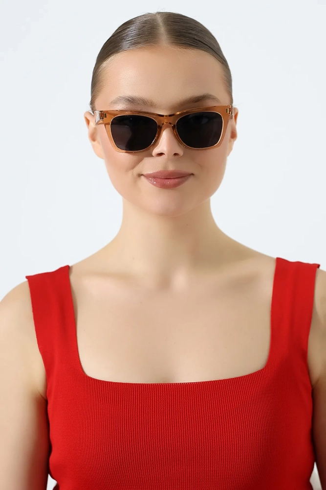 Kadın Bal Rengi Kare Siyah Cam Güneş Gözlüğü 23014 C4