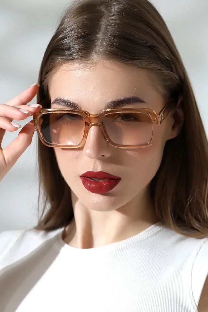 Kadın Kare Bal Rengi Güneş Gözlüğü 23033 c4