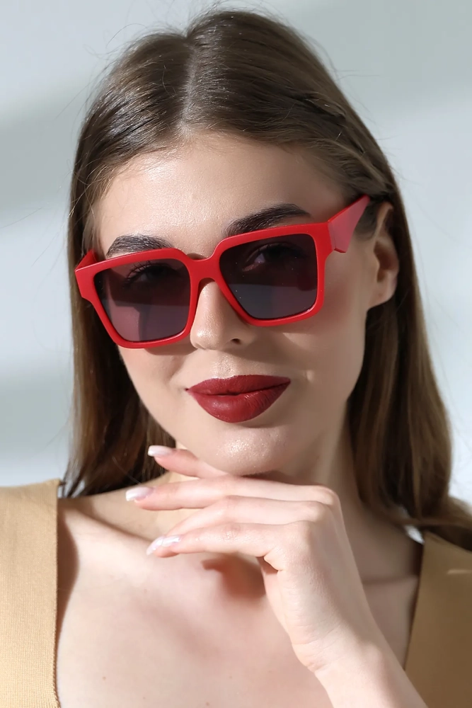 Kadın Kare Kırmızı Renkli Cam Mat Güneş Gözlüğü Garson Boy 23047-1 c9 m