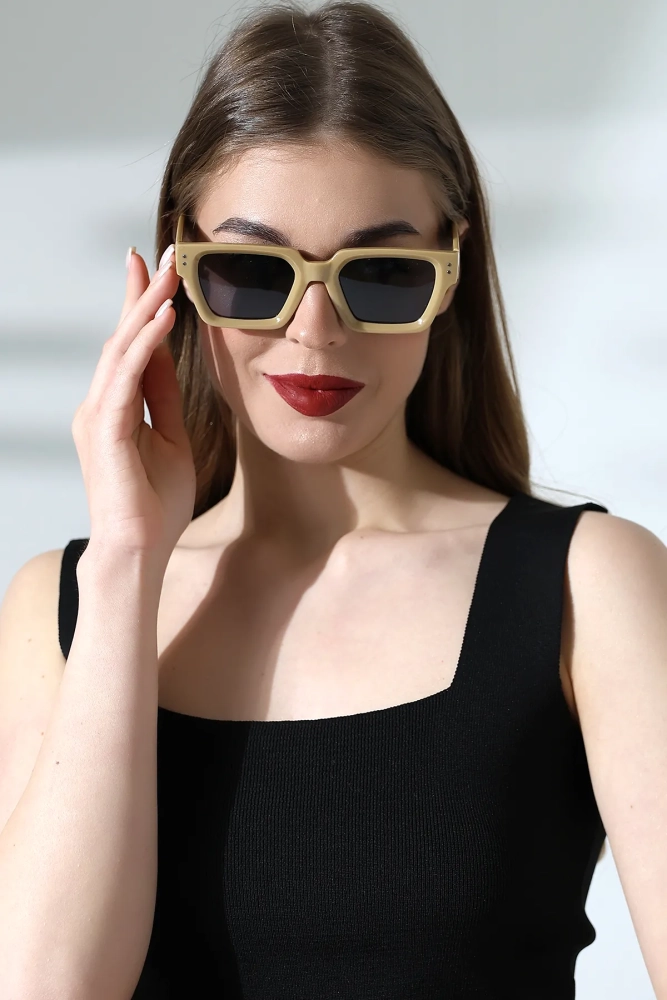 Kadın Kare Krem Rengi Aksesuarlı Güneş Gözlüğü 23029 c21