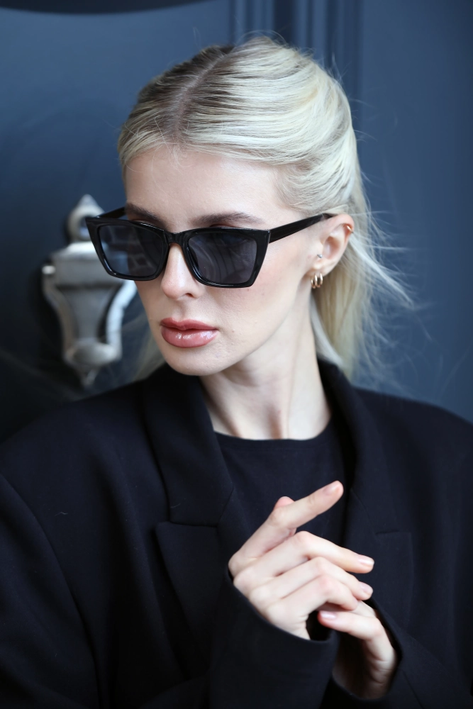 Kadın Siyah Çerçeve Siyah Cam Güneş Gözlüğü