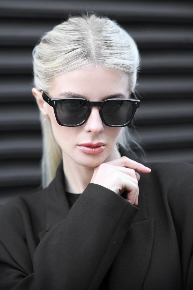 Kadın Siyah  Kare  Güneş Gözlüğü 23037