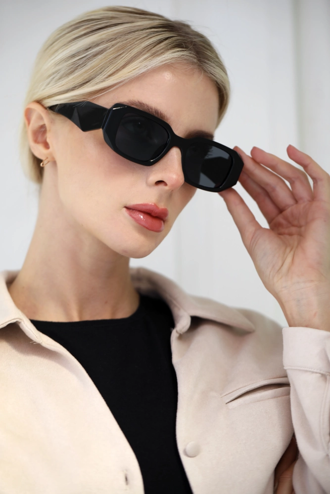 Kadın Siyah Oversized Retro Geometrik sap Tasarımlı Güneş Gözlüğü 23046