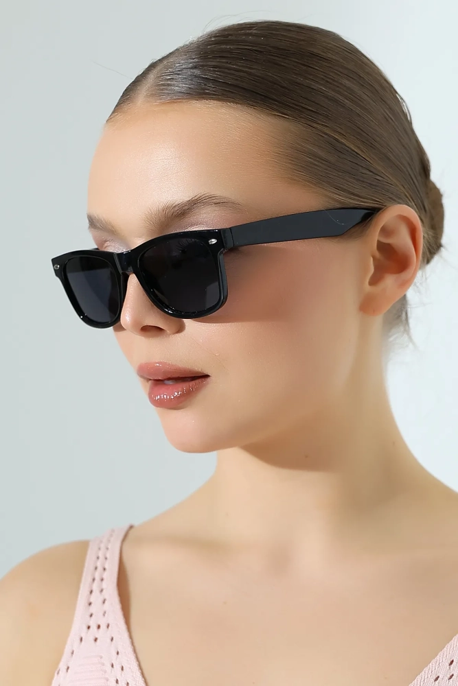 Kadın Wayfare Siyah Polarize Güneş Gözlüğü 23045-1 c02 p