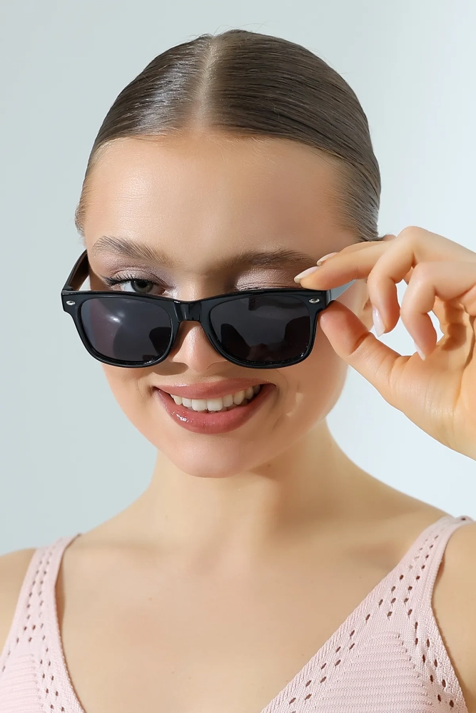 Kadın Wayfare Siyah Polarize Güneş Gözlüğü 23045-1 c02 p