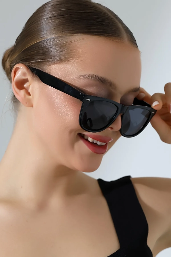 Kadın Wayfare Siyah Polarize Güneş Gözlüğü 23045-2 c02 p