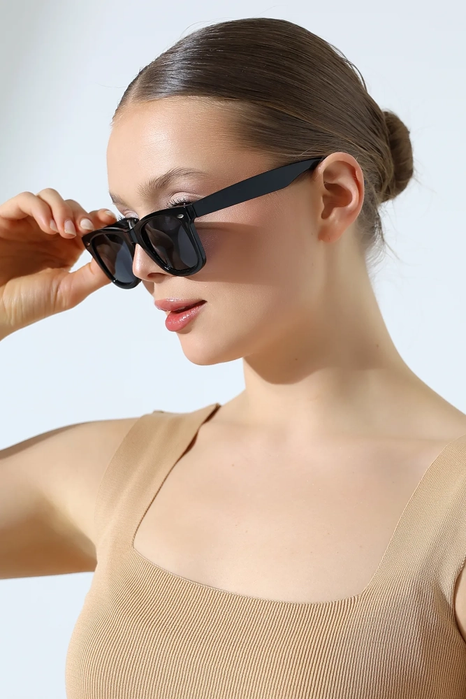 Kadın Wayfare Siyah Polarize Güneş Gözlüğü 23045 c02 p