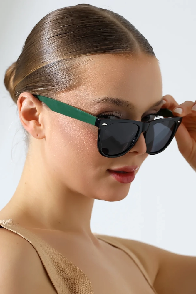 Kadın Wayfare Polarize Siyah Güneş Gözlüğü 23045-2 c0218 p Kadın Wayfare Polarize Siyah Güneş Gözlüğü 23045-2 c0218 p